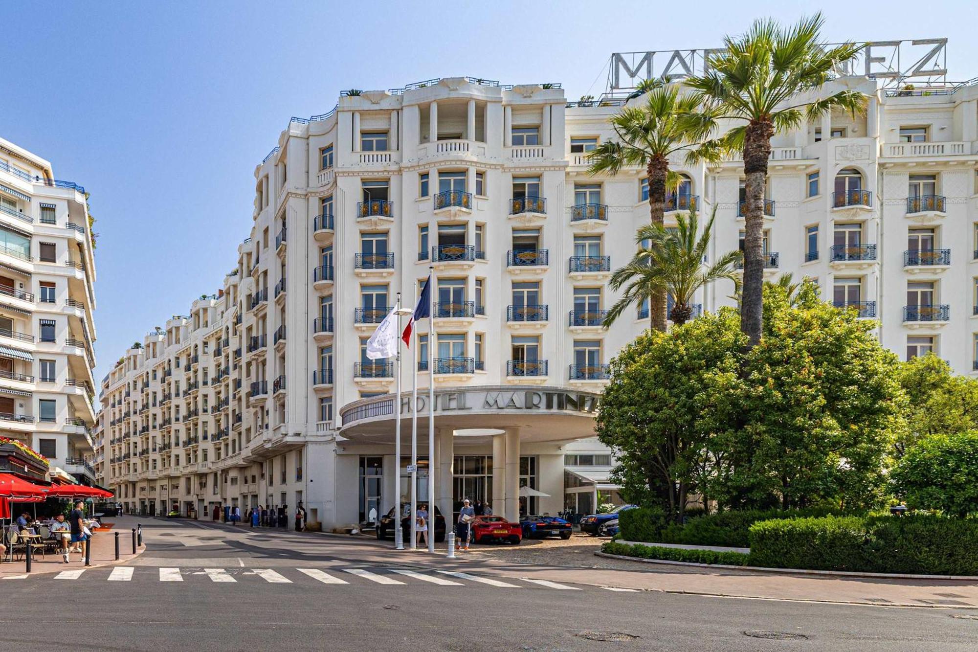 L'esprit Croisette Avec Balcon A Cote Du Martinez Cannes